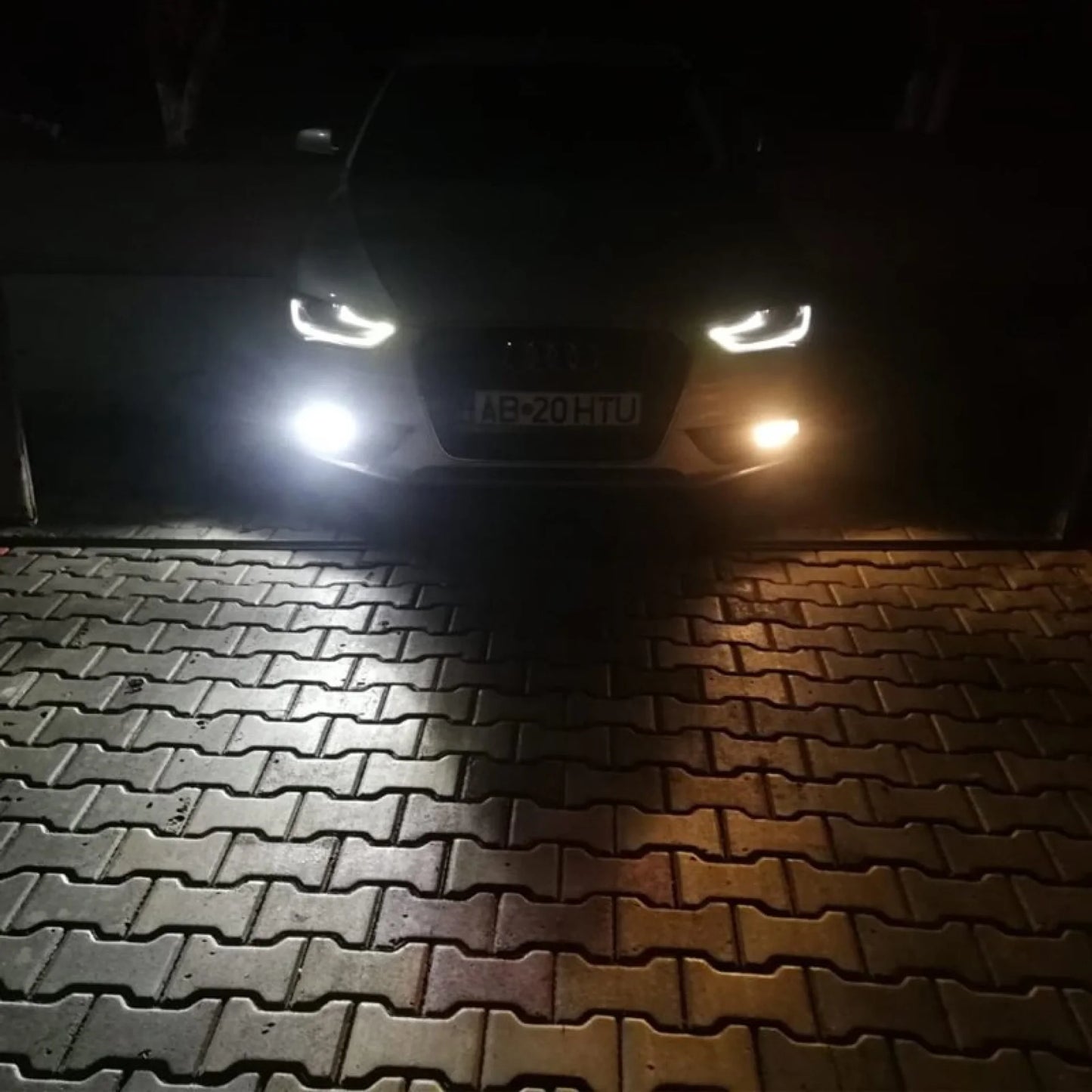 Set becuri LED HB3 9005, seria Premium Matrix
